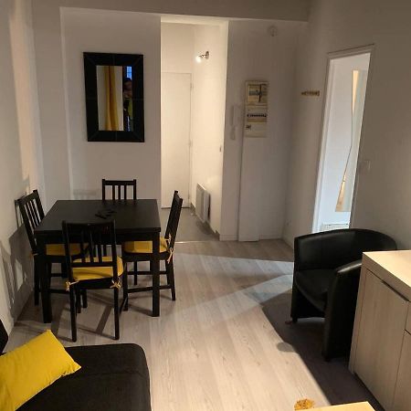 Porte Bourgogne Orléans Extérieur photo